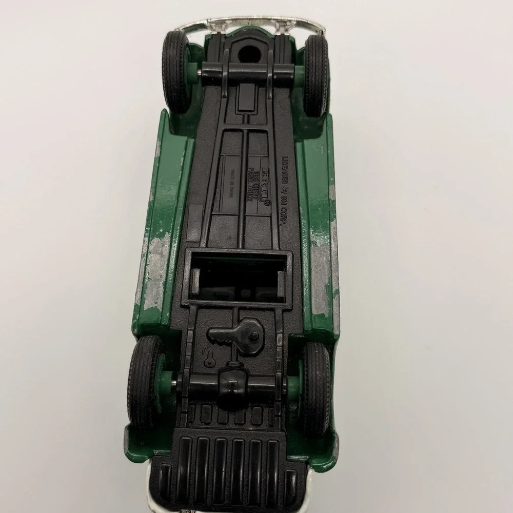 ERTL 1938 Chevy Truck Krispy Kreme Diecast Piggy Bank 8